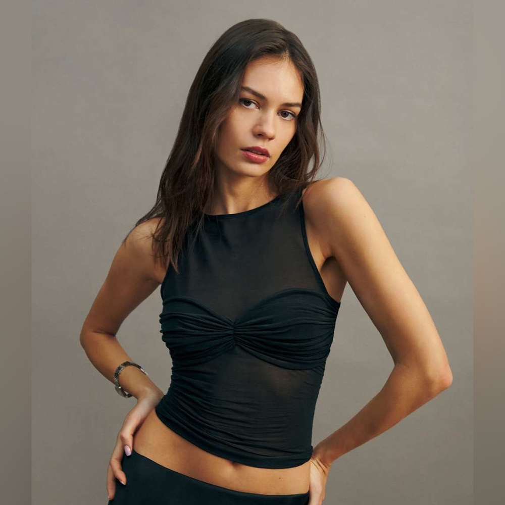 Black Sleeveless Ruched Top
